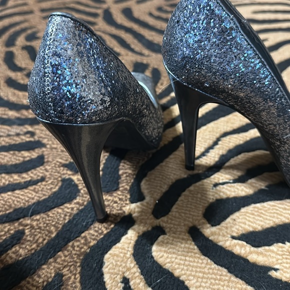 Michael Kors sparkle heels - Picture 2 of 3